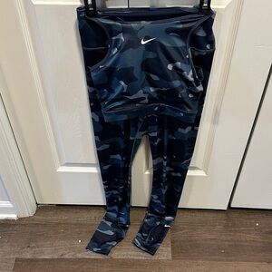 Leggings and sports bra - Navy Camouflage